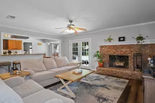 2810 Venetian, Gulf Breeze, FL 32563 - Photo 12