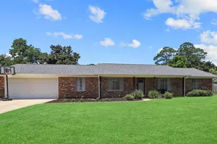 2810 Venetian, Gulf Breeze, FL 32563 - Photo 28