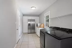 2810 Venetian, Gulf Breeze, FL 32563 - Photo 24