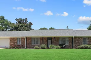 2810 Venetian, Gulf Breeze, FL 32563 - Photo 1