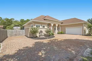 1451 W Shores, Gulf Breeze, FL 32563 - Photo 2