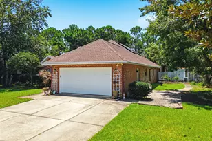 1637 Monet Dr, Gulf Breeze, FL 32563 - Photo 4