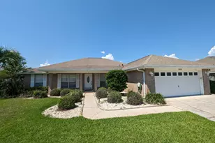 9903 Parker Lake Cir, Navarre, FL 32566 - Photo 1