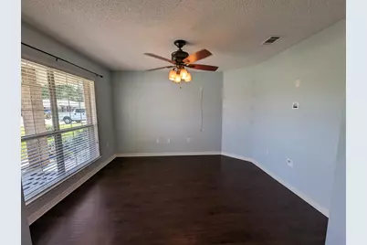 9903 Parker Lake Circle, Navarre, FL 32566 - Photo 4