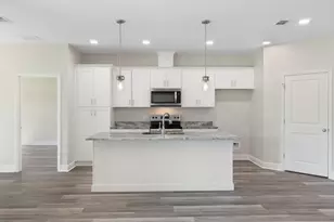 8179 Segura St, Navarre, FL 32566 - Photo 10
