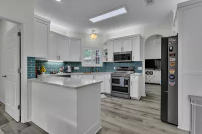 4126 Oak Pointe Drive, Gulf Breeze, FL 32563 - Photo 14