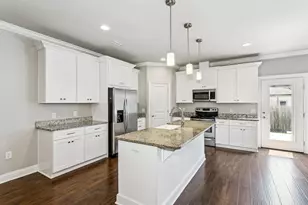 2144 Nina St, Navarre, FL 32566 - Photo 8