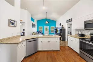 927 Lajolla Ln, Mary Esther, FL 32569 - Photo 20