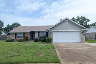 9516 Brentwood Blvd, Navarre, FL 32566 - Photo 1