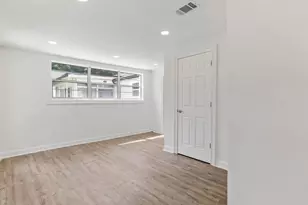 1301 W Lee St, Pensacola, FL 32501 - Photo 50