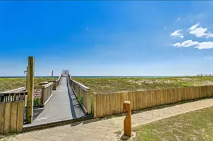 8271 Gulf Blvd, Navarre, FL 32566 - Photo 34