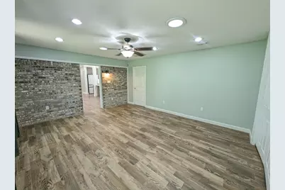 8717 Sand Pine Drive, Navarre, FL 32566 - Photo 18