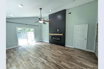 8717 Sand Pine Drive, Navarre, FL 32566 - Photo 14