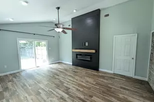 8717 Sand Pine Dr, Navarre, FL 32566 - Photo 14