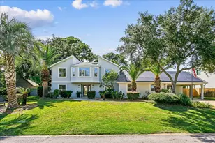 1303 Ceylon Dr, Gulf Breeze, FL 32563 - Photo 2