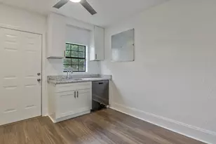 1760 W Romana St, Pensacola, FL 32502 - Photo 18