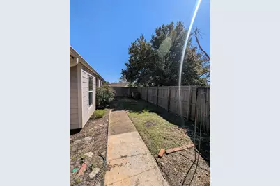 2217 Calle De Pizzaro, Navarre, FL 32566 - Photo 10