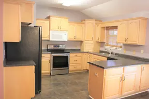 3665 Burton Cir, Navarre, FL 32566 - Photo 2