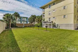 8436 Gulf Blvd, Navarre, FL 32566 - Photo 14