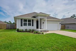 5787 Belmont Stakes Rd, Bellview, FL 32526 - Photo 2