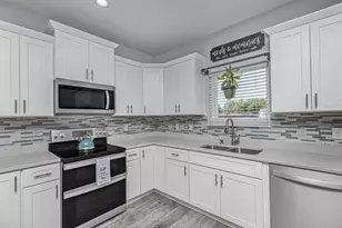 2096 Constitution Dr, Navarre, FL 32566 - Photo 8