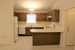 2031 Casa De Oro St, Navarre, FL 32566 - Photo 6