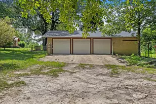 3407 Co Rd 2, Laurel Hill, FL 32567 - Photo 2
