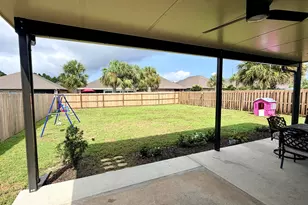 1689 Waterford Sound Blvd, Gulf Breeze, FL 32563 - Photo 2