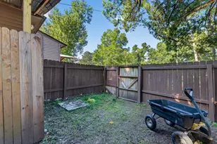 121 Columbia Ln, Crestview, FL 32536 - Photo 10