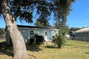 6029 Capitol Dr, Gulf Breeze, FL 32563 - Photo 2