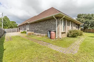 1866 Sunrise Dr, Navarre, FL 32566 - Photo 42