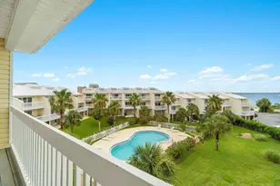 1440 Paradise Point Dr, Navarre, FL 32566 - Photo 2