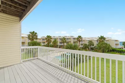 1440 Paradise Point Drive #UNIT 34, Navarre, FL 32566 - Photo 4