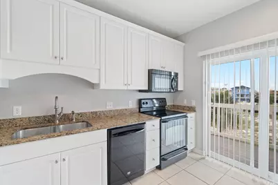 1440 Paradise Point Drive #UNIT 34, Navarre, FL 32566 - Photo 12