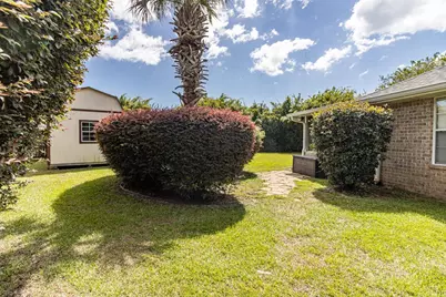 2410 Ennis Court, Navarre, FL 32566 - Photo 34
