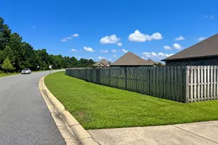 650 Teal St, Crestview, FL 32539 - Photo 26