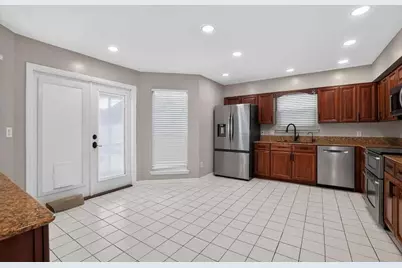 402 Sandy Ridge Circle, Mary Esther, FL 32569 - Photo 6
