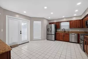 402 Sandy Ridge Cir, Mary Esther, FL 32569 - Photo 6