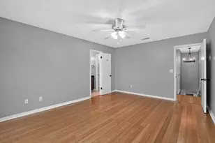 402 Sandy Ridge Cir, Mary Esther, FL 32569 - Photo 10