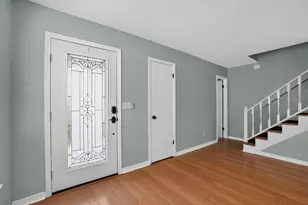 402 Sandy Ridge Cir, Mary Esther, FL 32569 - Photo 2