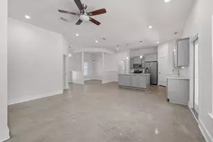 4902 Landmark Ln, Pace, FL 32571 - Photo 8