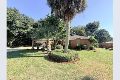 2825 Venetian Garden, Gulf Breeze, FL 32563 - Photo 2