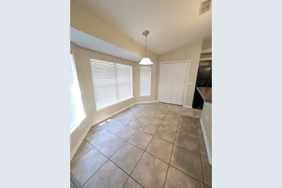 2037 Hawthorne Drive, Navarre, FL 32566 - Photo 6
