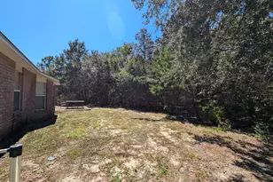2037 Hawthorne Dr, Navarre, FL 32566 - Photo 28