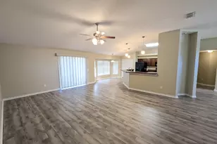 2037 Hawthorne Dr, Navarre, FL 32566 - Photo 4