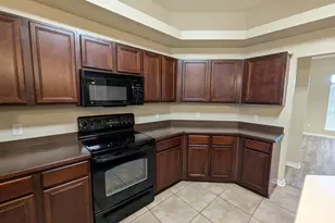 2037 Hawthorne Dr, Navarre, FL 32566 - Photo 10