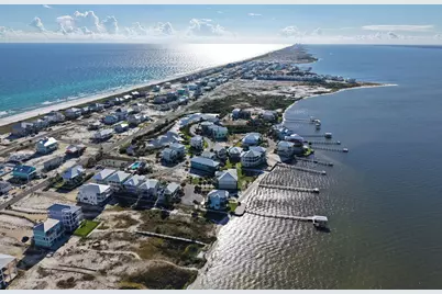 7637 Gulf Boulevard, Navarre, FL 32566 - Photo 106