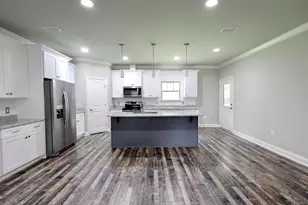 8962 E River Dr, Navarre, FL 32566 - Photo 4