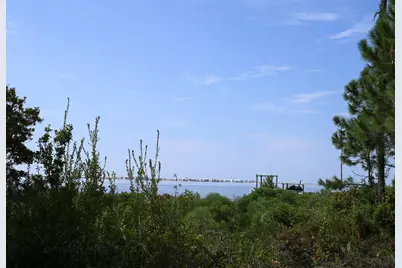1726 Villa Vizcaya Drive, Navarre, FL 32566 - Photo 8