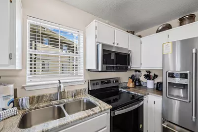 7476 Sunset Harbor Drive #APT 423, Navarre, FL 32566 - Photo 10